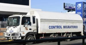 Dans le camion de la Direction Générale des Migrations !