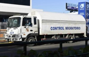 Dans le camion de la Direction Générale des Migrations !