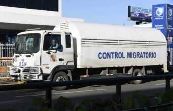 Dans le camion de la Direction Générale des Migrations !