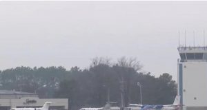 Etats-Unis. Un adolescent armé d’un fusil d’assaut type-AR, tente de détourner un avion, un pilote héroïque le neutralise