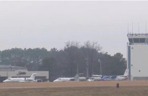 Etats-Unis. Un adolescent armé d’un fusil d’assaut type-AR, tente de détourner un avion, un pilote héroïque le neutralise