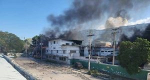 Port-au-Prince : au moins cinq services de l’HUEH incendiés par «Viv ansanm»