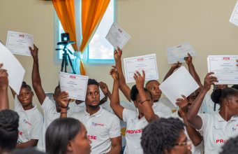 Formation professionnelle : 60 jeunes certifiés en techniques agricoles et maçonnerie chaînée à Camp-Perrin