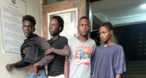 Kenya – Plus d’une centaine de membres du gang ‘Panga Boys’ arrêtés à Mombasa, selon le Secrétaire du Cabinet