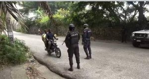 Attaque armée à Kenscoff : les policiers ont abandonné des fusils et munitions aux bandits