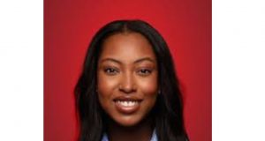 Un seul vote en plus ! A 24 ans, Tatiana Auguste, née en Haïti, devient finalement députée au Canada