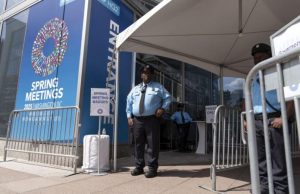 Les tuteurs internationaux donnent et ordonnent en Haïti