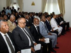 Les assassins versent des larmes de crocodile!