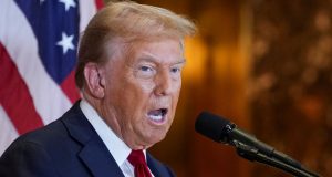 Trump demande à la Cour suprême de lever les limites sur les raids migratoires