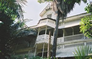 La question qui dérange: qui a incendié l’hôtel Oloffson ?