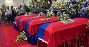 Aux funérailles de quatre policiers tués à Kenscoff, le CPT manque à l’appel