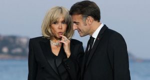 Dix personnes jugées à Paris pour des attaques transphobes contre Brigitte Macron