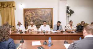 Diktats de Washington à ses laquais