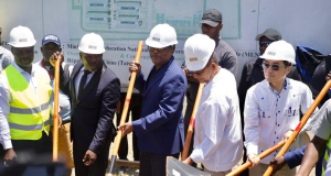 Haïti : la République exhibe ses babioles, mais garde ses hélicoptères sous scellés