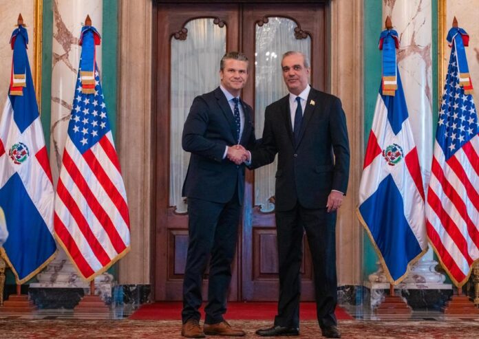 Pete Hegseth et Abinader