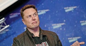 Elon Musk réclame la dissolution de l’Union européenne après une amende de 120 millions d’euros infligée à X/Twitter