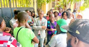 Les ouvriers dénoncent André Apaid