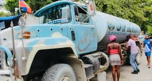 Encore un scandale sans démission : le gouvernement admet que 92% de l’eau consommée dans la région métropolitaine est contaminée