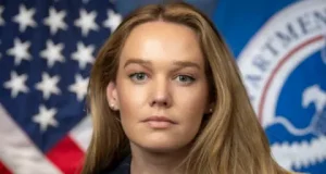 Tricia McLaughlin quitte le Département de la Sécurité Intérieure au cœur d’une tourmente politique et sociale