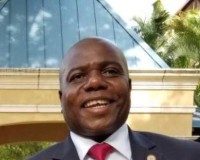 Les États Unis serrent nos boulons et nous, nous séparons la pomequette qui reste du gâteau !