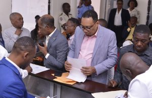 Deux cents partis, une seule tragédie : la politique haïtienne transformée en marché