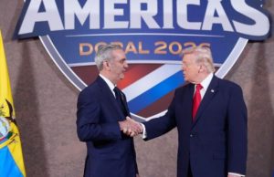 Abinader réaffirme sa soumission aux États-Unis lors du sommet d’extrême droite de Trump